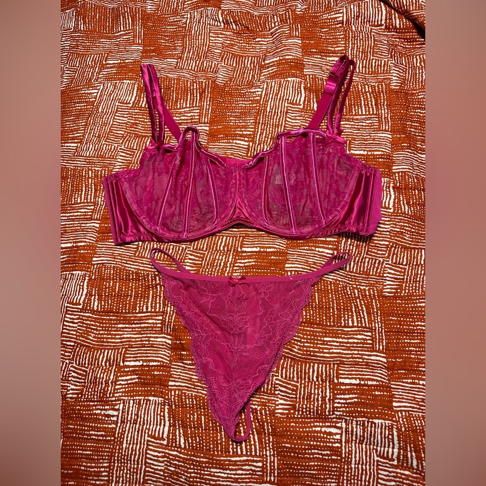 Cacique Wire Lace Bra and thong